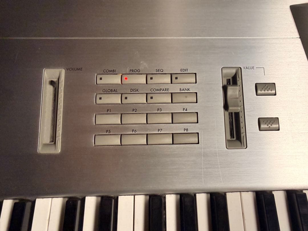 KORG コルグ　シンセサイザー　TrinityProX 88鍵盤　ピアノ鍵盤