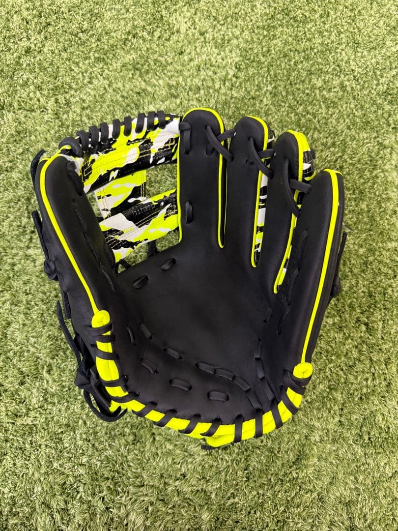 ✨超貴重✨Under Armour グローブ迷彩 内野手用 軟式グローブ