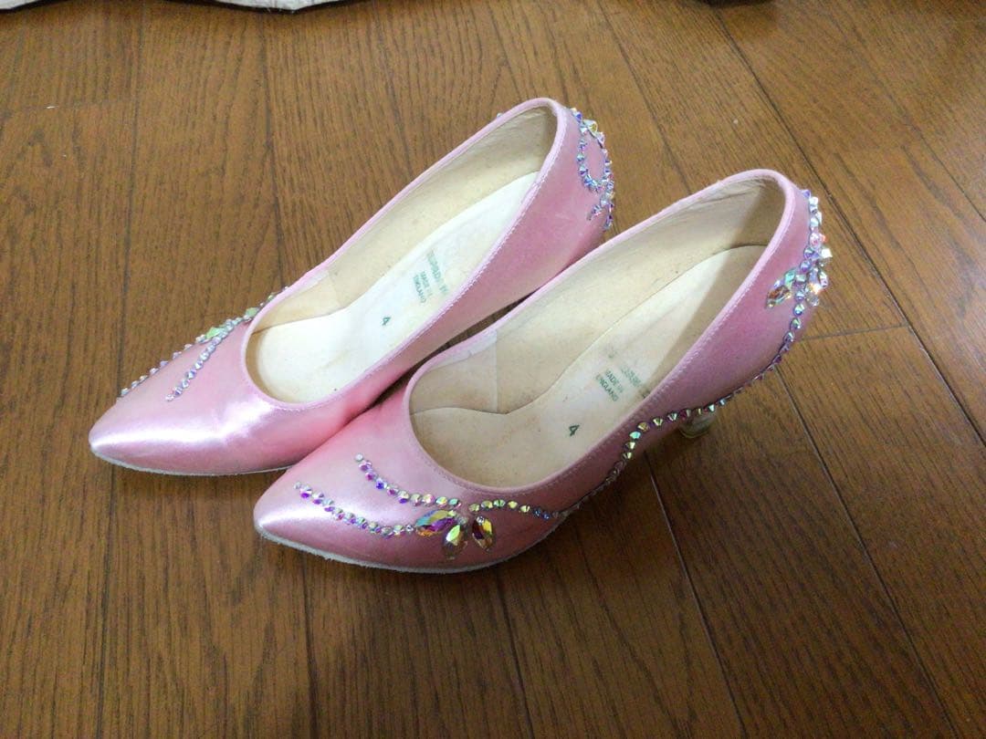 お値引き　社交ダンスシューズ￼ (石付き)