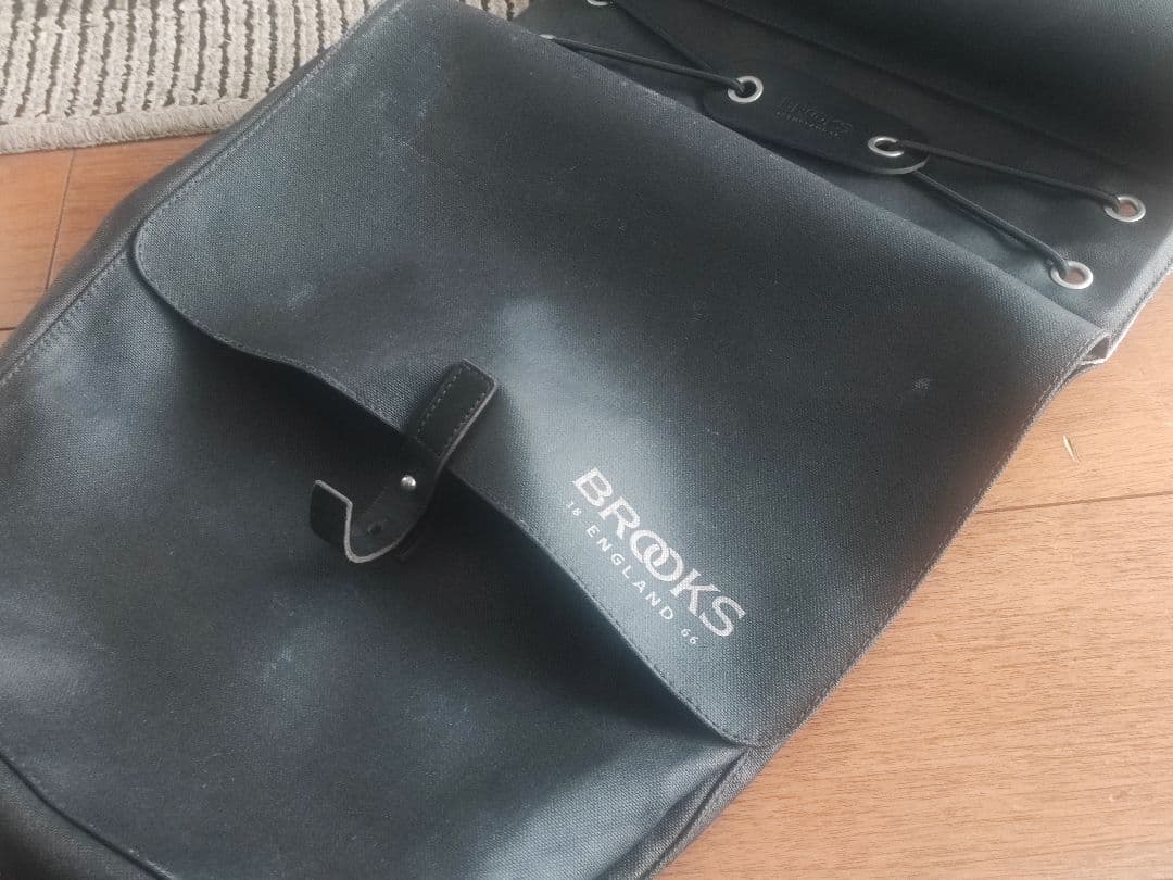 BROOKS（ブルックス） 折りたたみ式レザー パニアバッグ（黒）