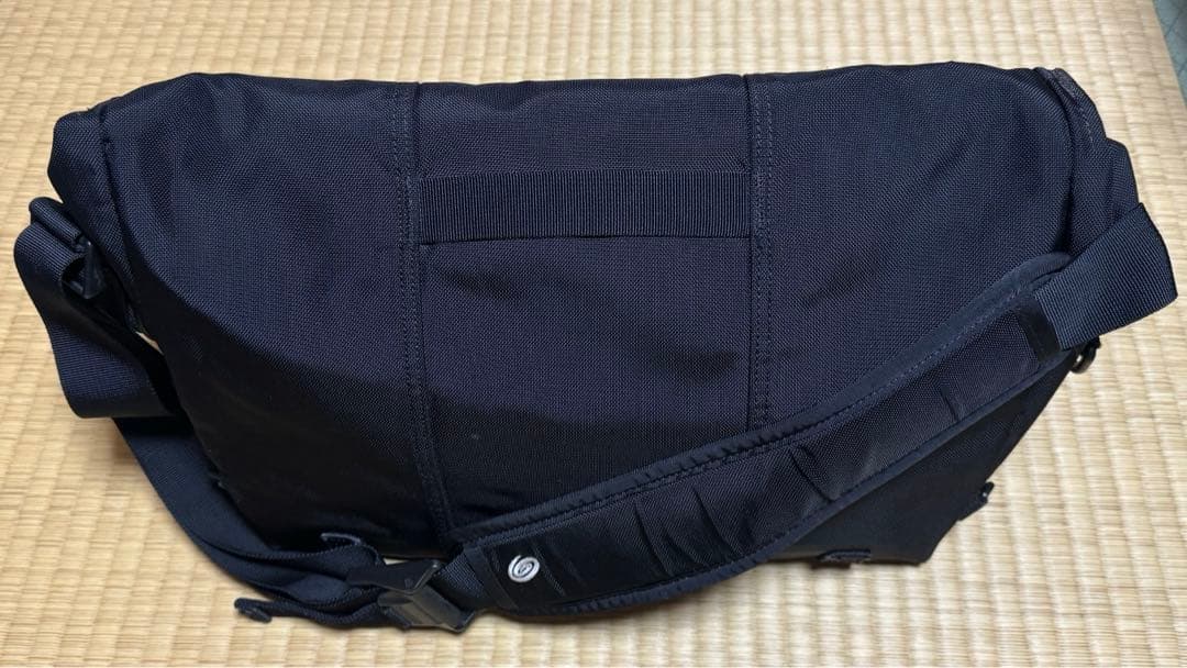 人気 ブラック TIMBUK2 クラシックメッセンジャー Sサイズ A4収納可能