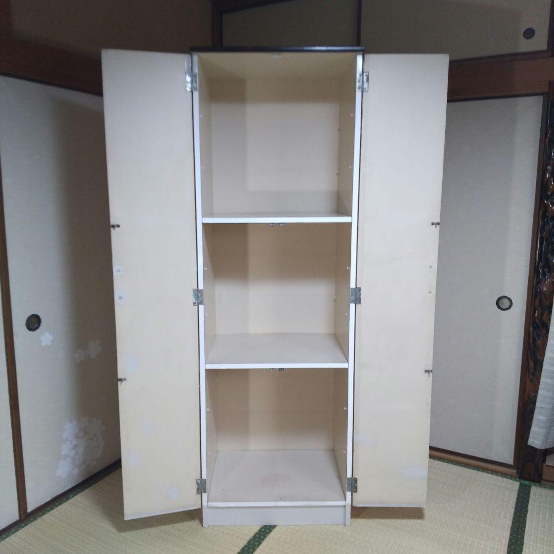 ＊ベージュの9段扉付き収納棚 ラック 両開き たっぷり収納 昭和レトロ