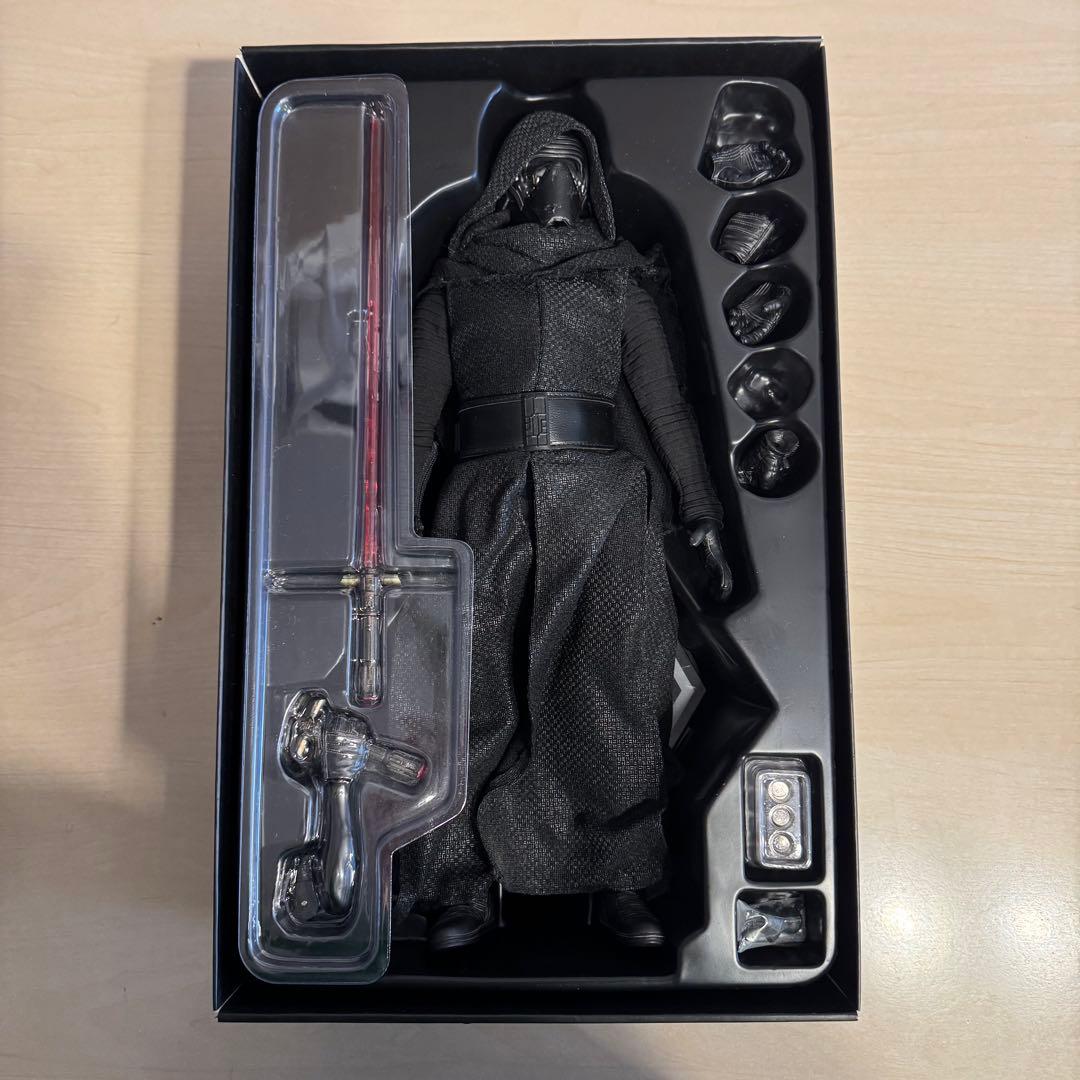 ホットトイズ　STAR WARS カイロレン