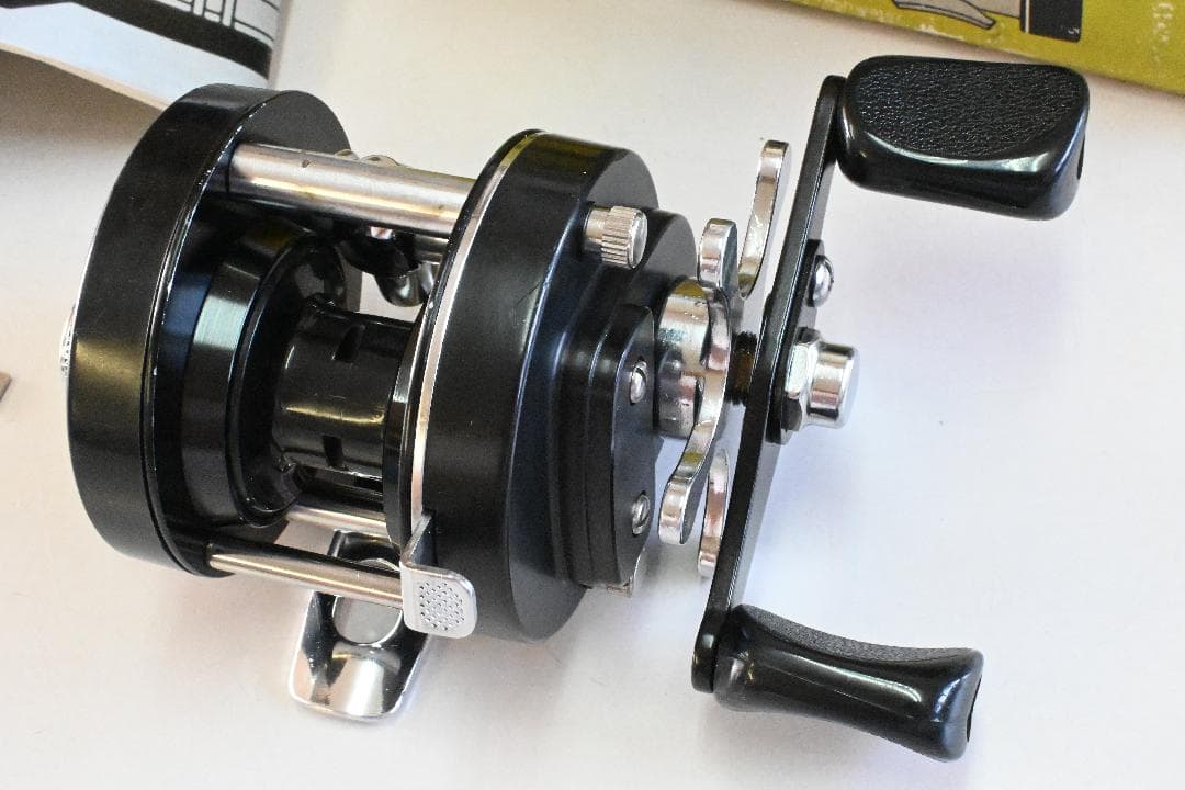 DAIWA MILLIONAIRE MINI MM-1000 箱付き