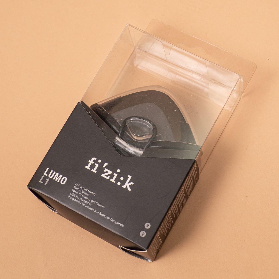 fi'zi:k アリオネ R3 VS EVO レギュラー　純正テールランプ付