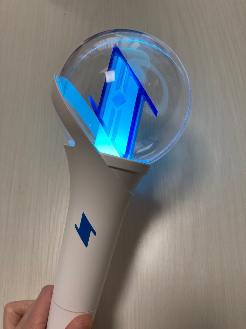 JO1 OFFICIAL LIGHT STICK Ver.1、2とストラップ