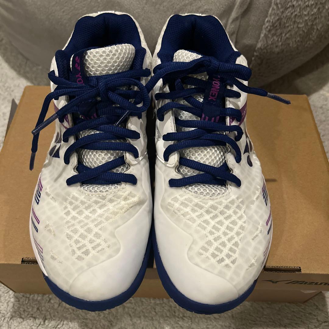【美品】YONEX/ヨネックス　バドミントンシューズ　24㎝