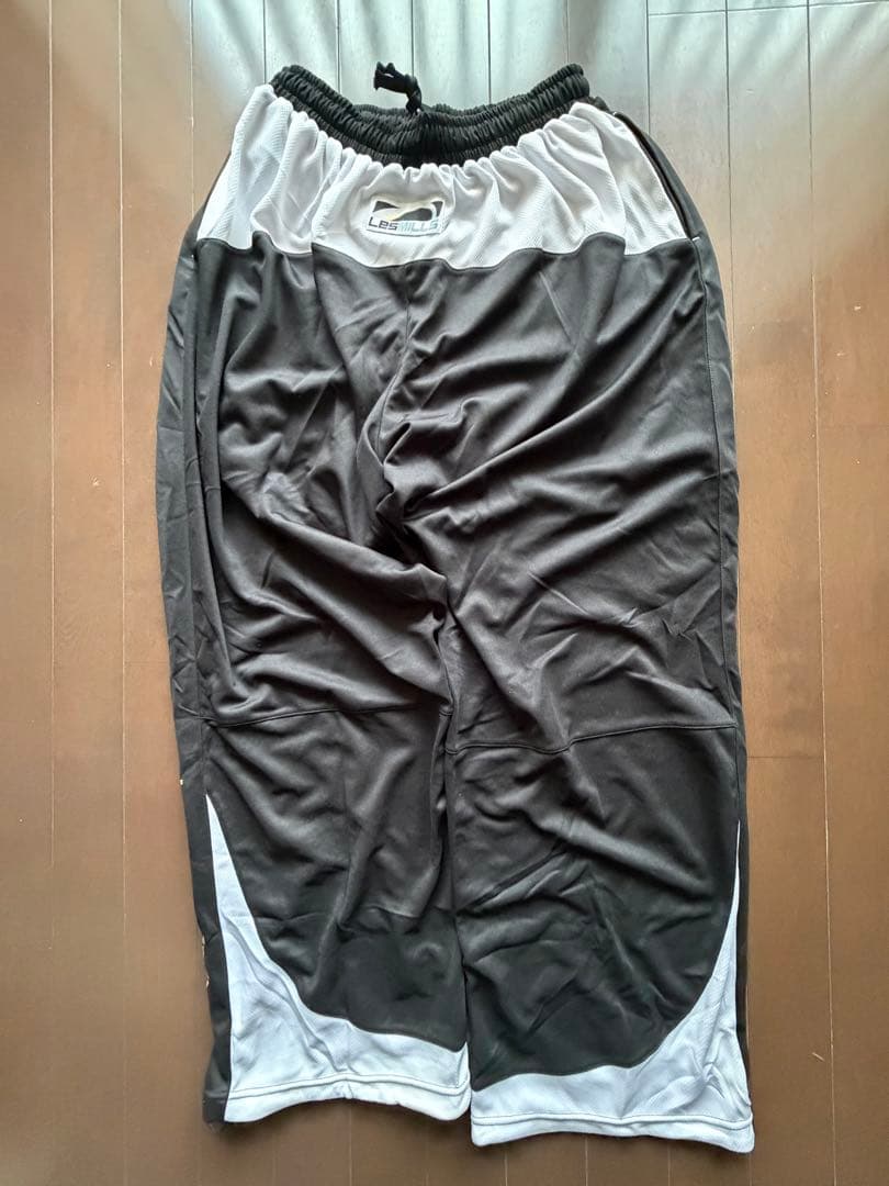 【美品】レスミルズ ロングパンツ+カットソー（黒×白）