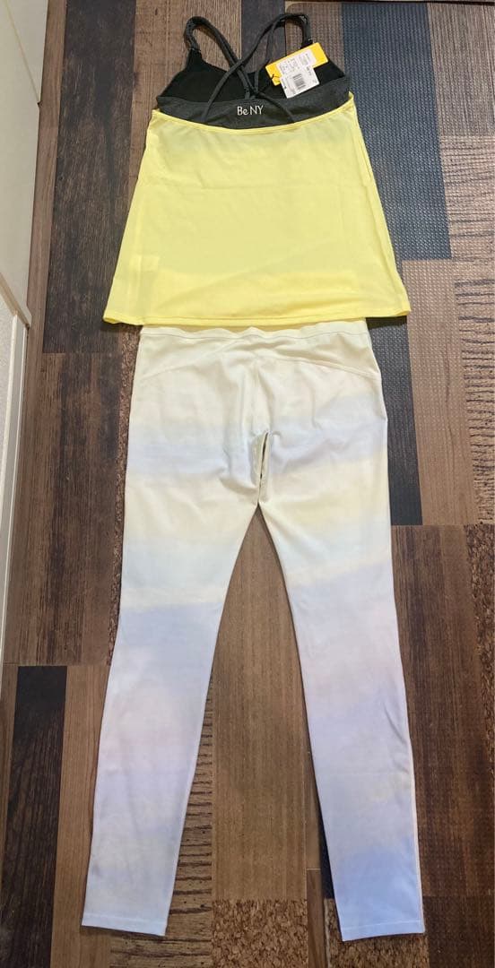 新品　emmi エミヨガ　ヨガウェア　グラデーションレギンス　イエロー　M