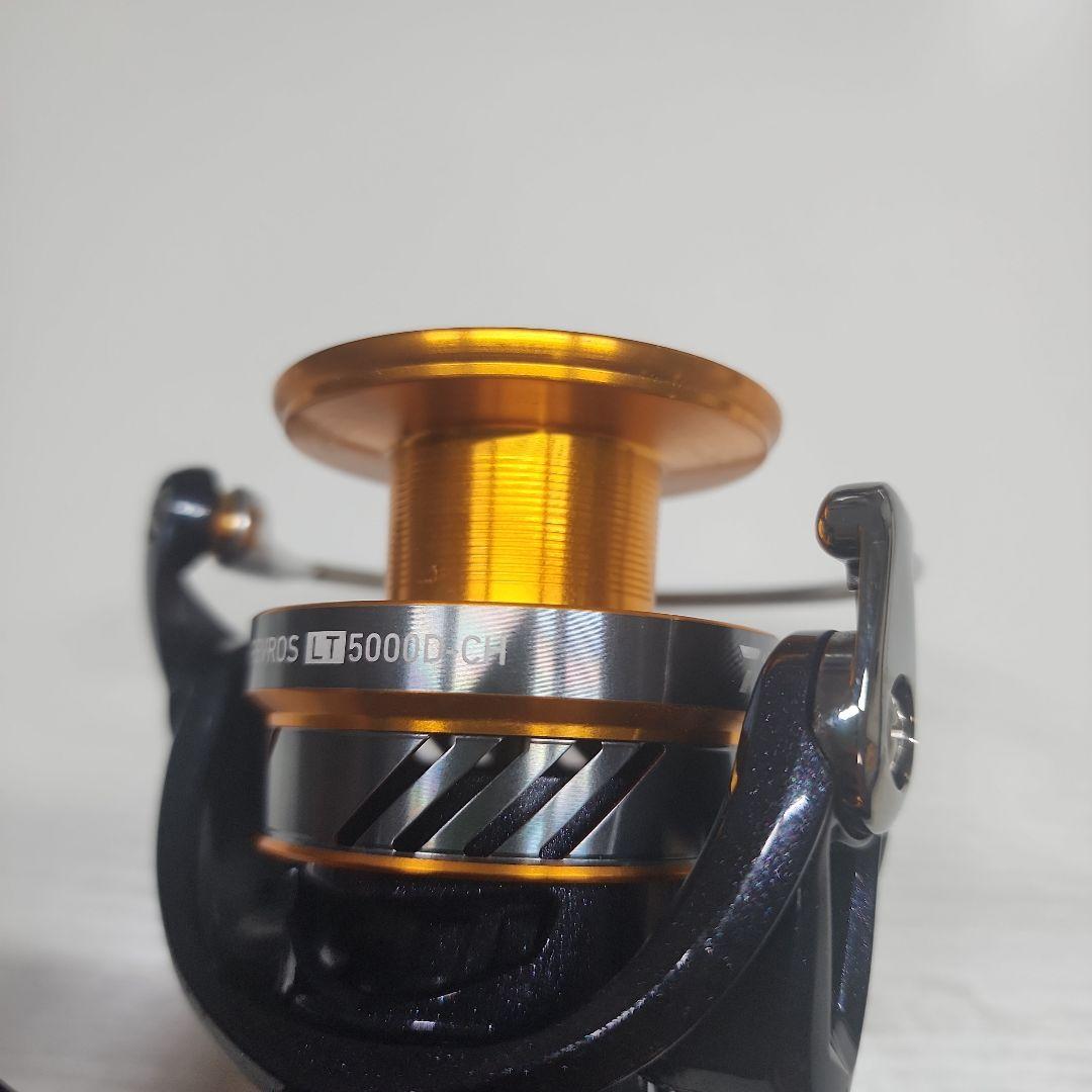 【美品】DAIWA 20 レブロス LT5000D-CH スピニングリール
