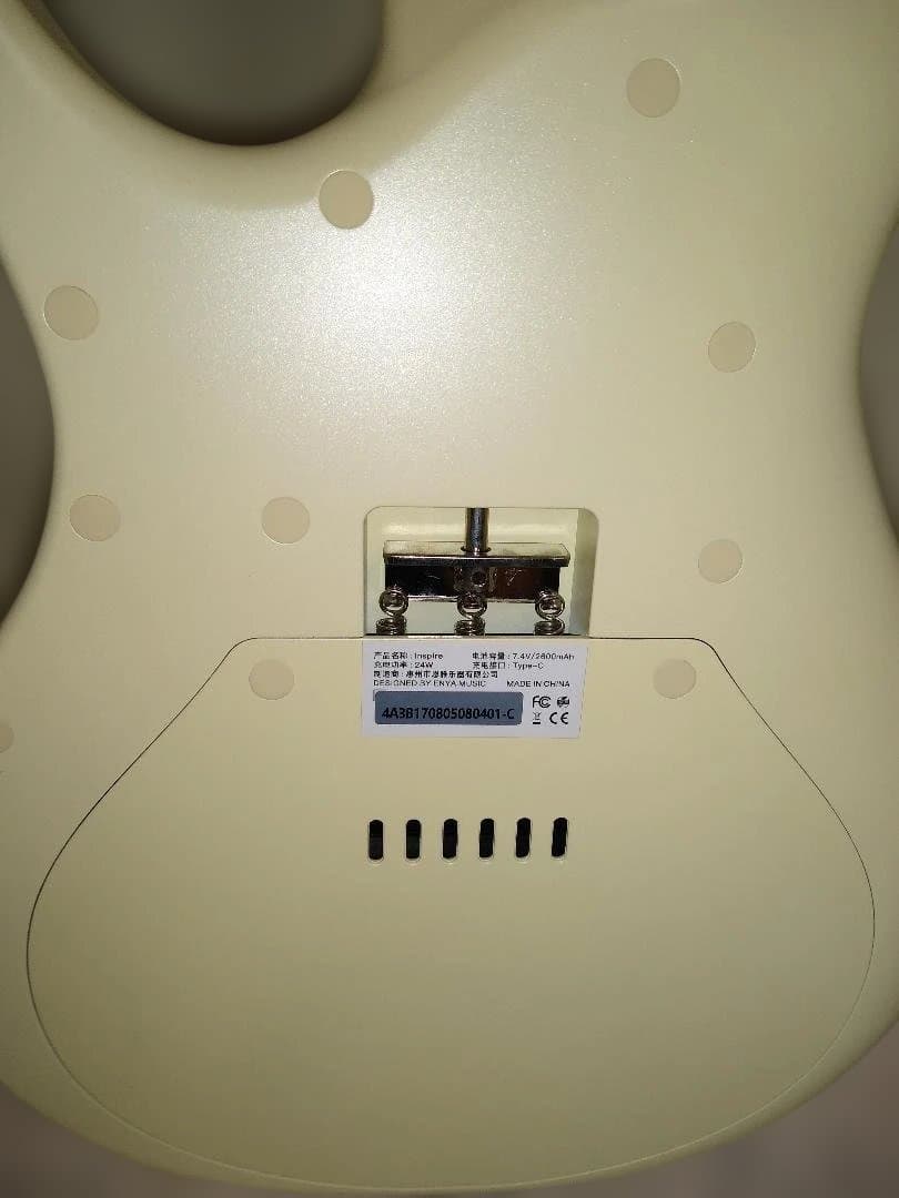 【訳アリ】スマートギター Enya Inspire 39 (クリーム)