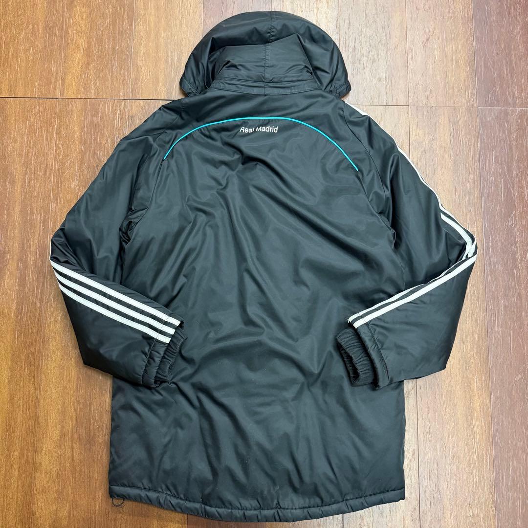 ま*ぬ様 adidas Real Madrid ダウンジャケット 古着 黒 Lサ