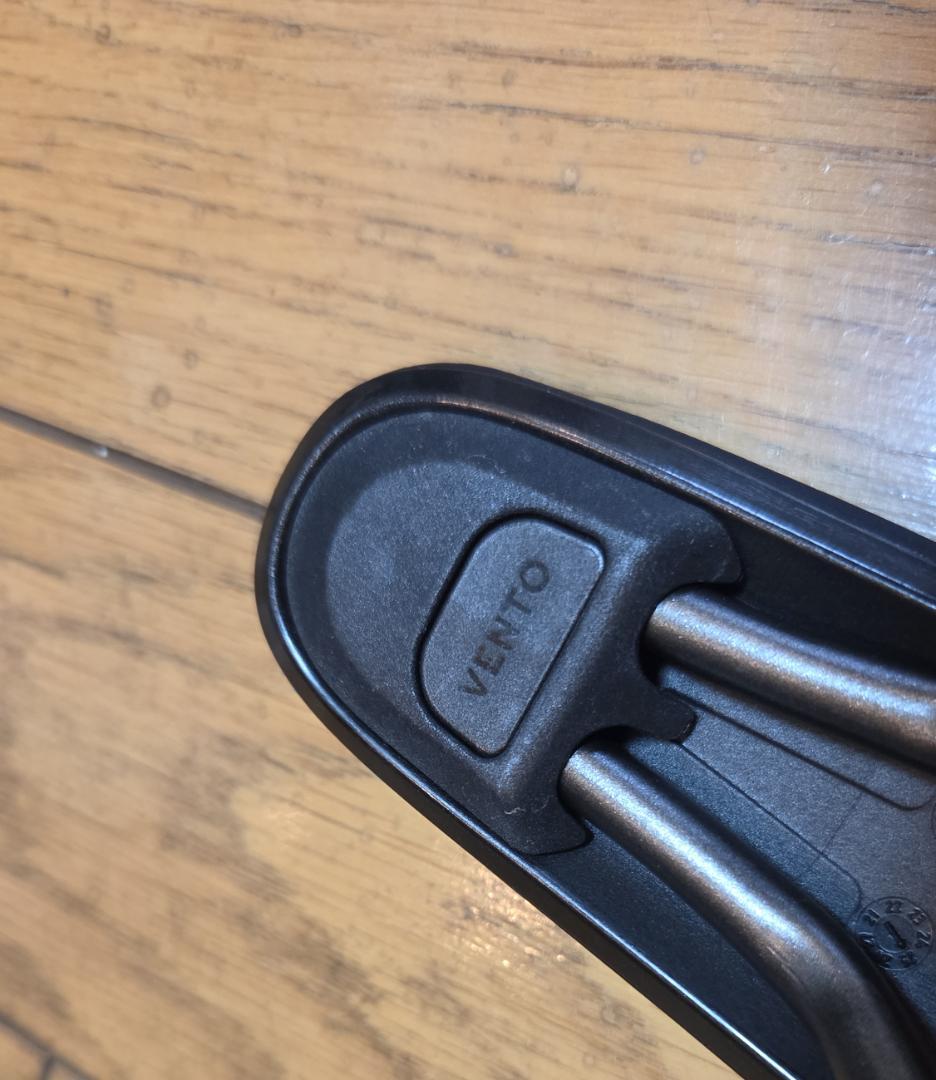 新品 Fizik VENTO 　（フィジーク）