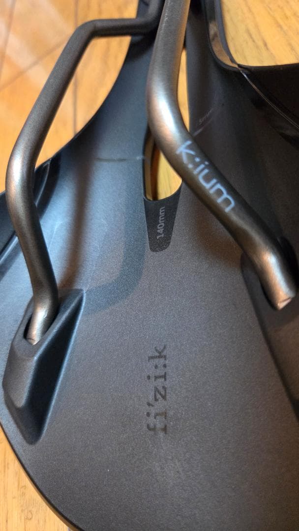 新品 Fizik VENTO 　（フィジーク）