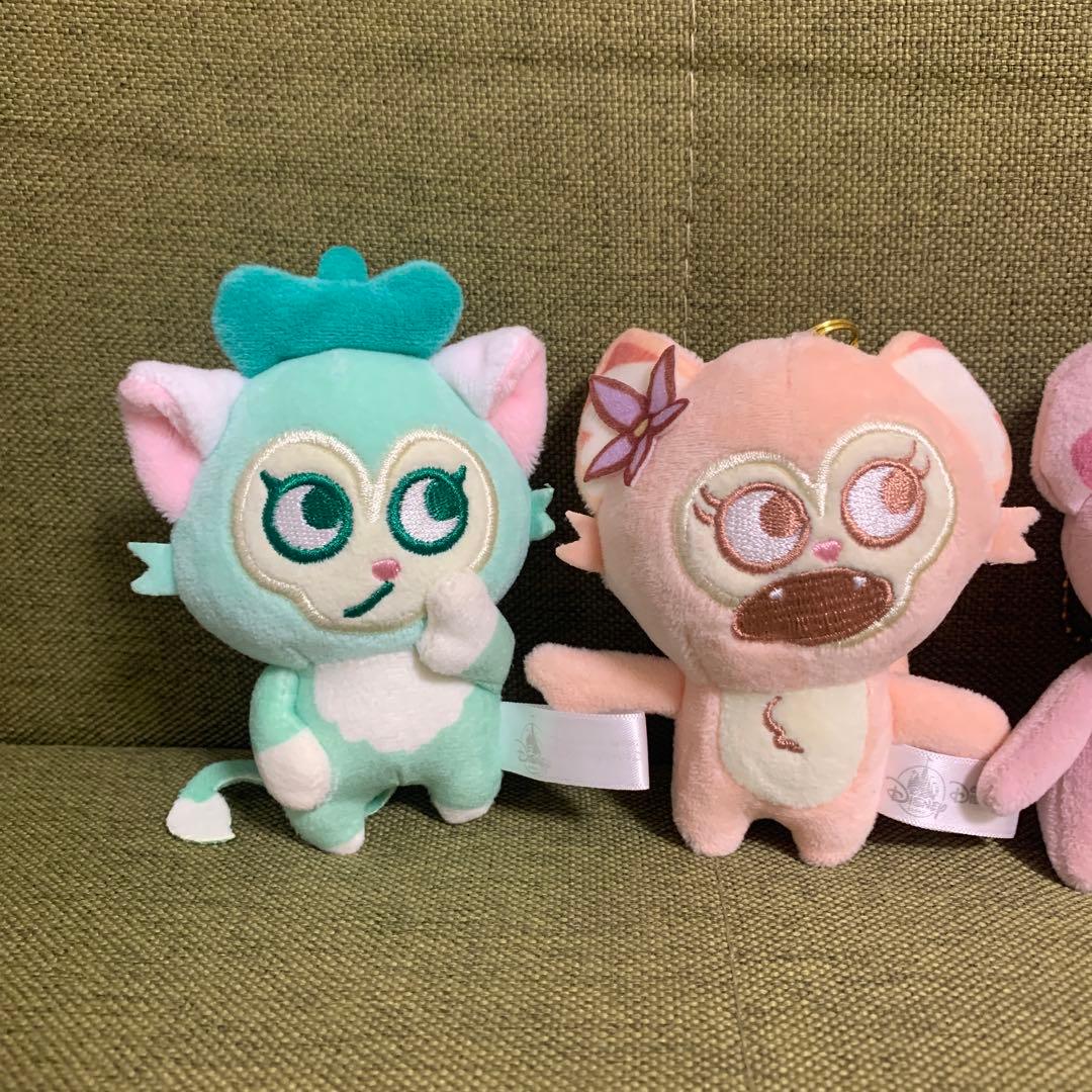 レア　香港　ディズニーランド　ダッフィーフレンズ　ぬいぐるみ　バッジ　セット