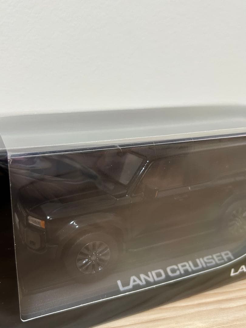 ランドクルーザー 250 ミニカー ブラック　1/30