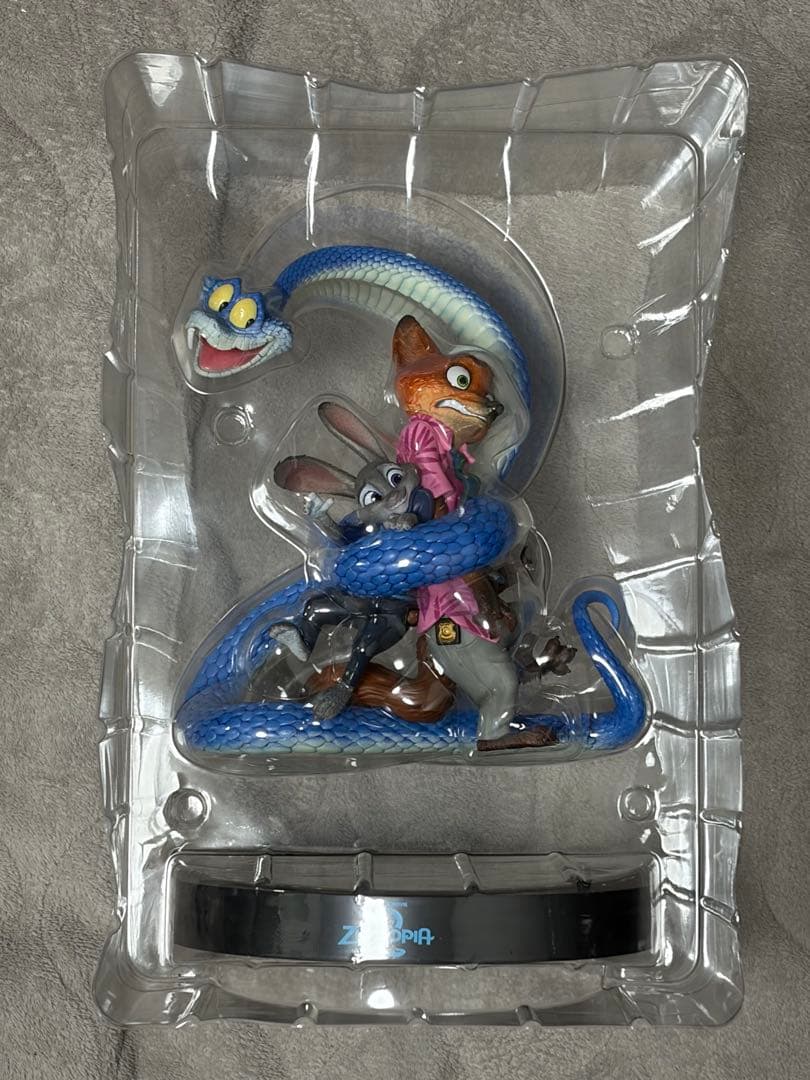ズートピアハッピーくじA賞 ズートピア2 ポスターフィギュア 【美品】