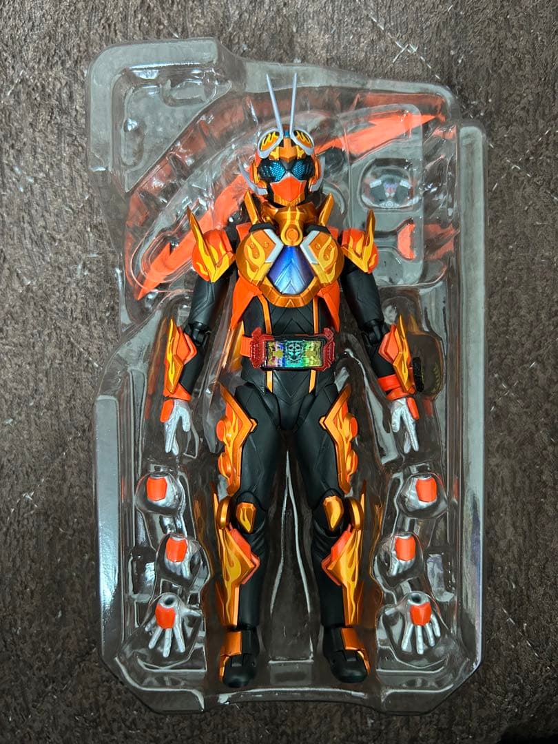 S.H.Figuarts 仮面ライダーガッチャードデイブレイク スチームホッパー