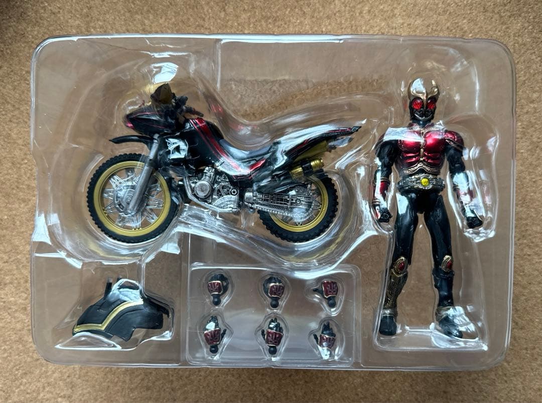 仮面ライダークウガ ライジングマイティ&ビートチェイサー2000セット