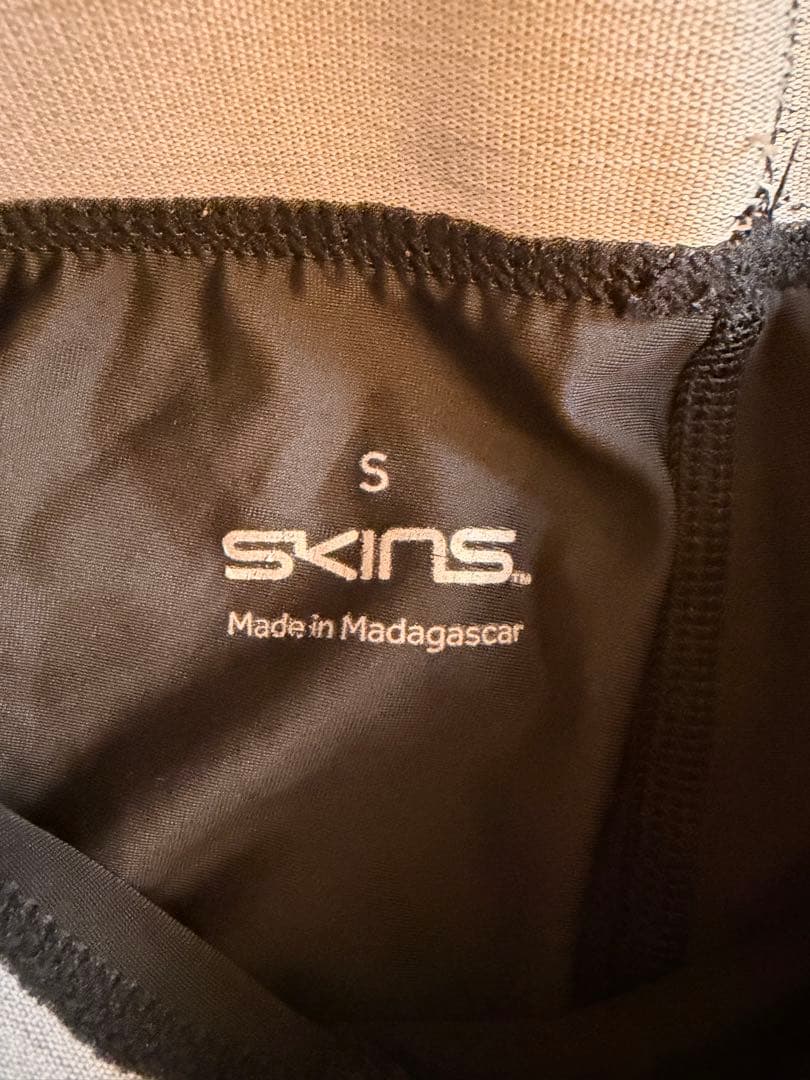 SKINS ハーフスパッツ