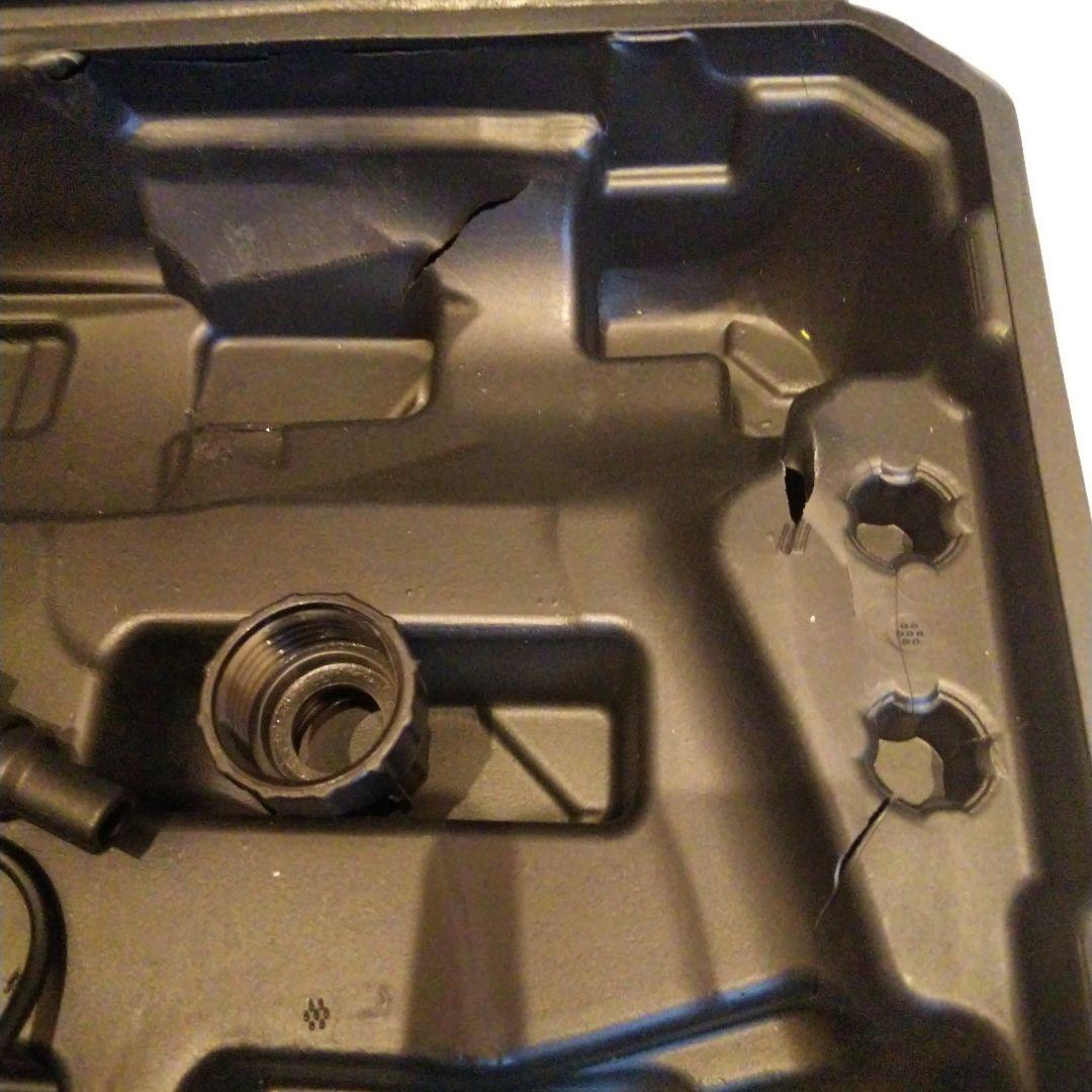 ❮参考画像❯ ケース割れ▪ポータブル高圧洗浄機 充電池式/ / 動作確認 マキタ