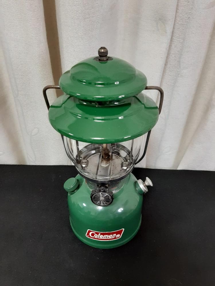 【希少・美品】コールマン ヴィンテージランタン200A700（緑） 81年7月製