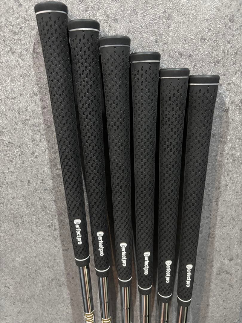 【美品】タイトリストT100アイアン(2023)DG120 S200 6S