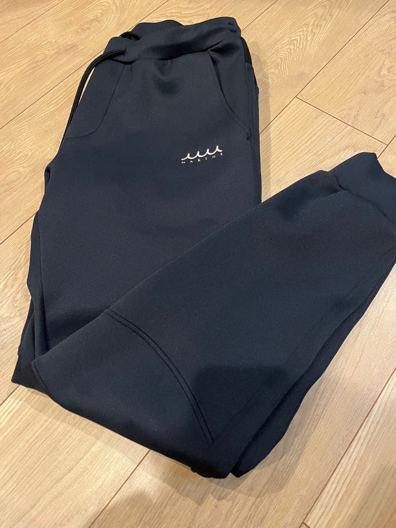 【新品未使用muta MARINEセットアップ 黒 サイズ 5 M