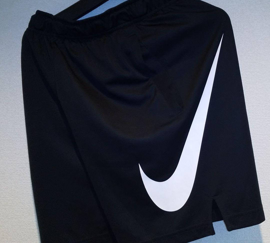 NIKE ショートパンツ