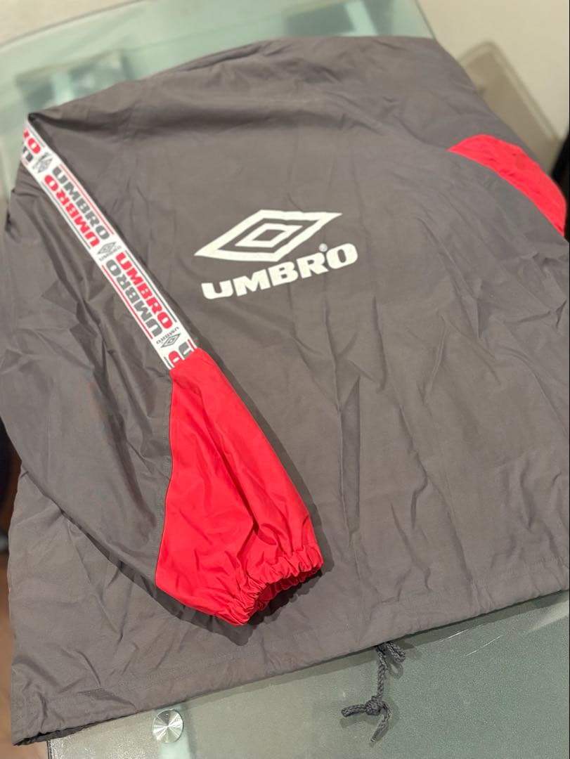 UMBRO PRO TRAINING ナイロンパーカー セットアップ　XLサイズ