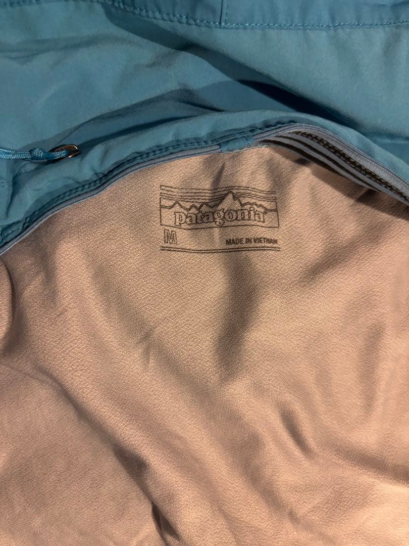 patagonia 青色 5インチインナー付きショートパンツ　Mサイズ