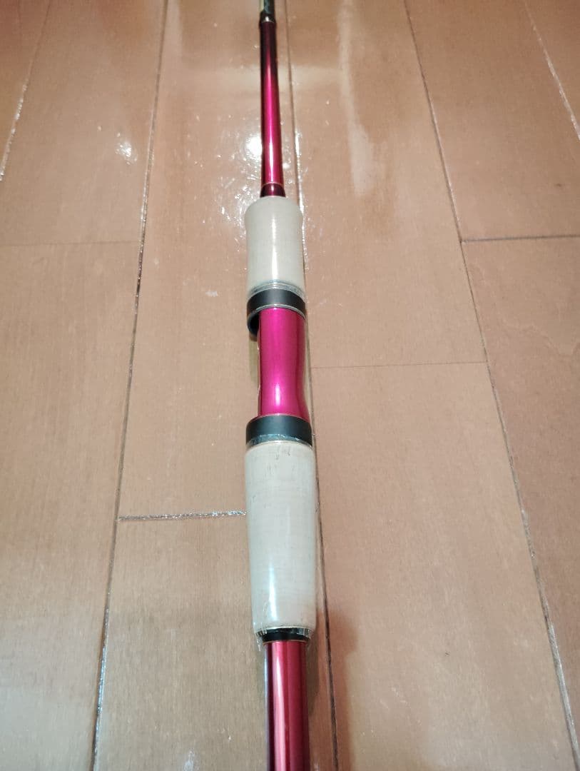 【新品未使用】ワールドシャウラ2701FF