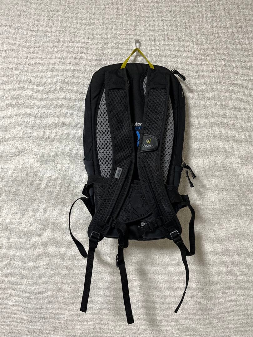 DEUTER ( ドイター ) バックパック レース8 ブラック