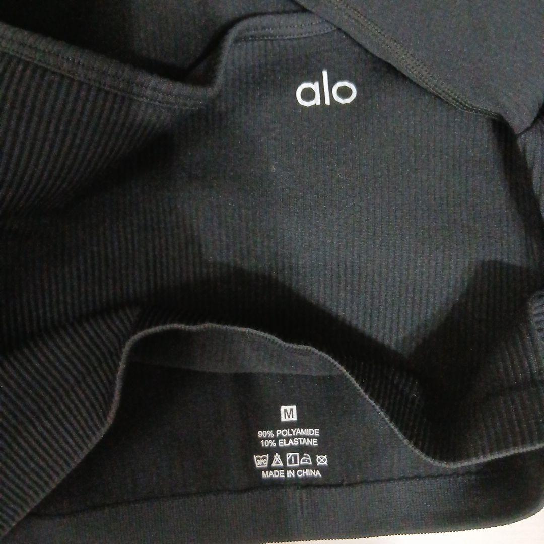 ⑤alo　ヨガウェア　黒トップス