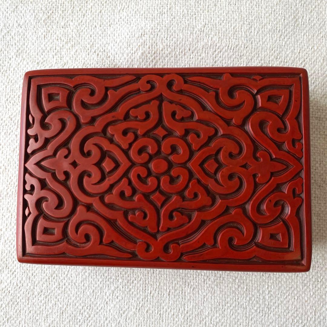 最終】赤漆小箱 重彫漆刻細工 漆箱 北京 紫禁城工芸品 シノワズリ 時代物