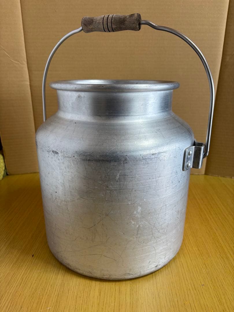 昭和レトロ　ミルク缶　アンティーク・オブジェ（２）