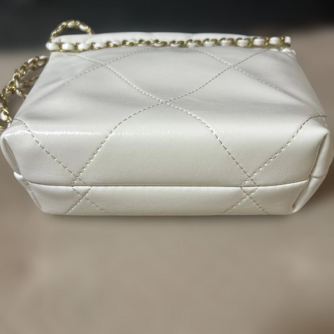 CHANEL パール付きミニ ショルダーバッグ ノベルティ