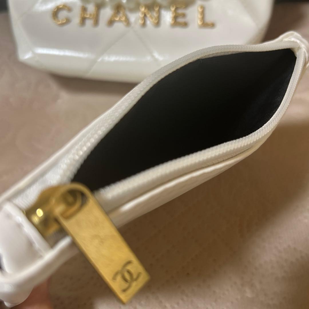 CHANEL パール付きミニ ショルダーバッグ ノベルティ