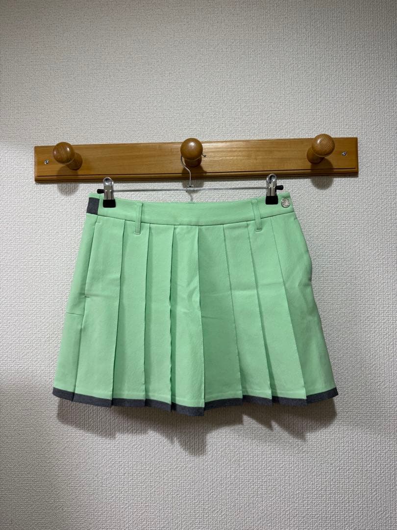 デサントゴルフ　ミントグリーン プリーツスカート【美品】