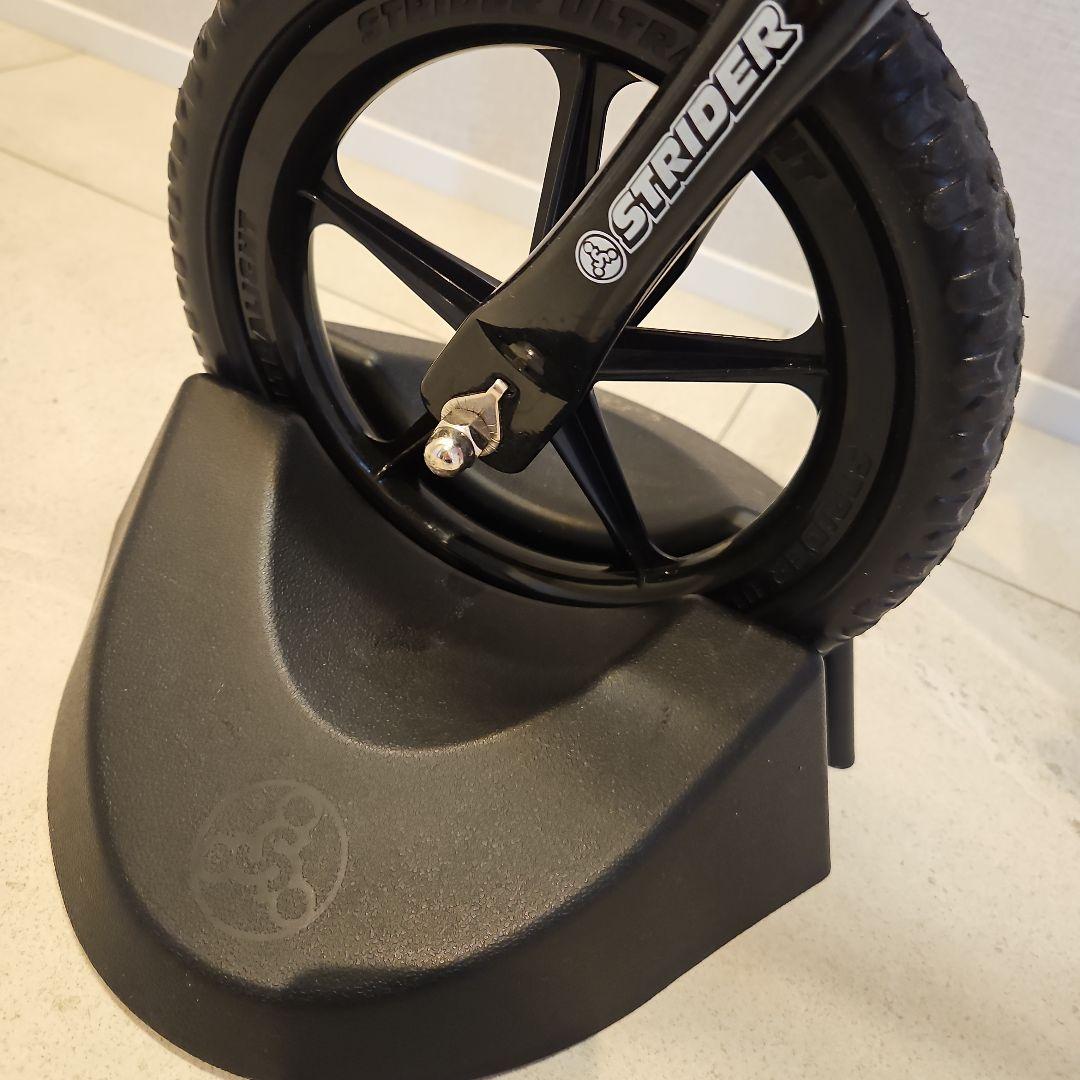 STRIDER バランスバイク ピンク 、専用スタンド付き
