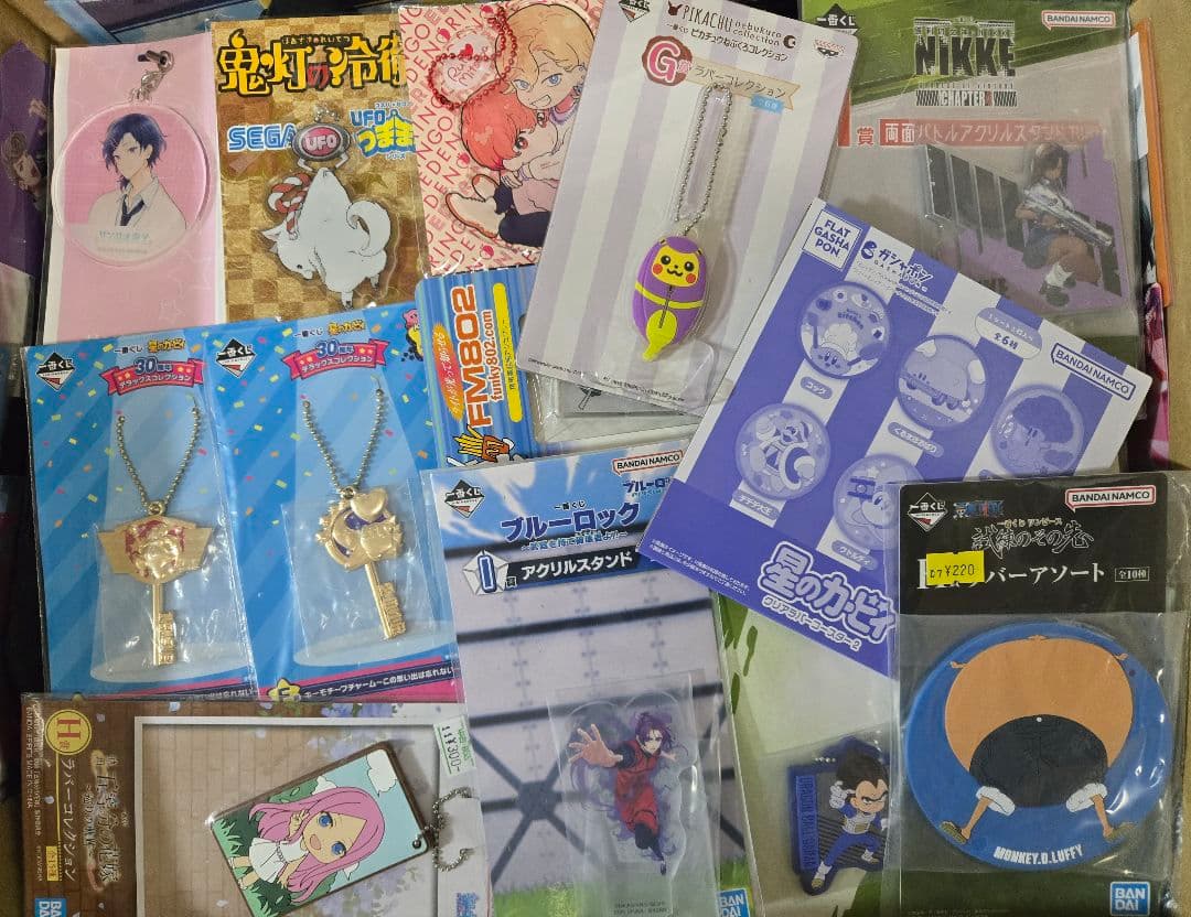 アニメグッズなど 140サイズ ノンジャンル 大量 まとめ売り 約500点
