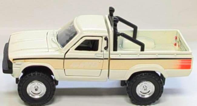 【ダイヤペット】トヨタ ハイラックス4WD(T-3)
