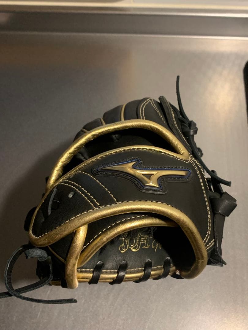 新品同様 ミズノ Mizuno 軟式 野球 グローブ 黒金