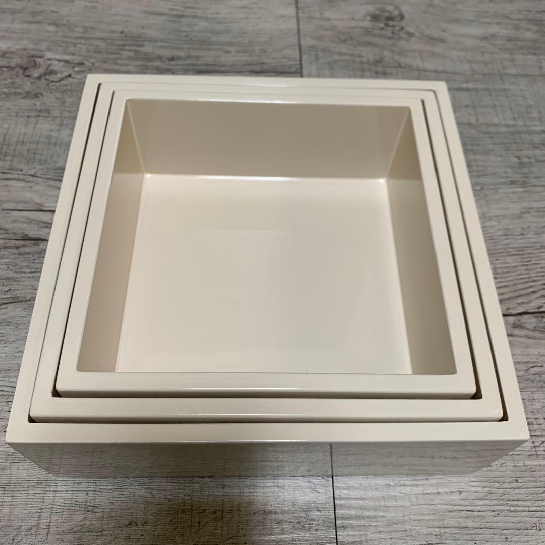 正角切溜三入子　重箱　漆塗