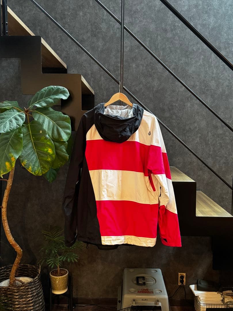 ◼︎VOLCOM スノーボードウェア　Lサイズ◼︎