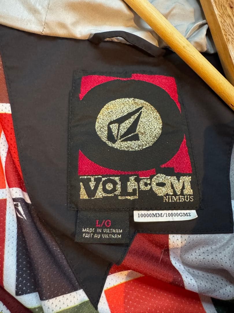 ◼︎VOLCOM スノーボードウェア　Lサイズ◼︎