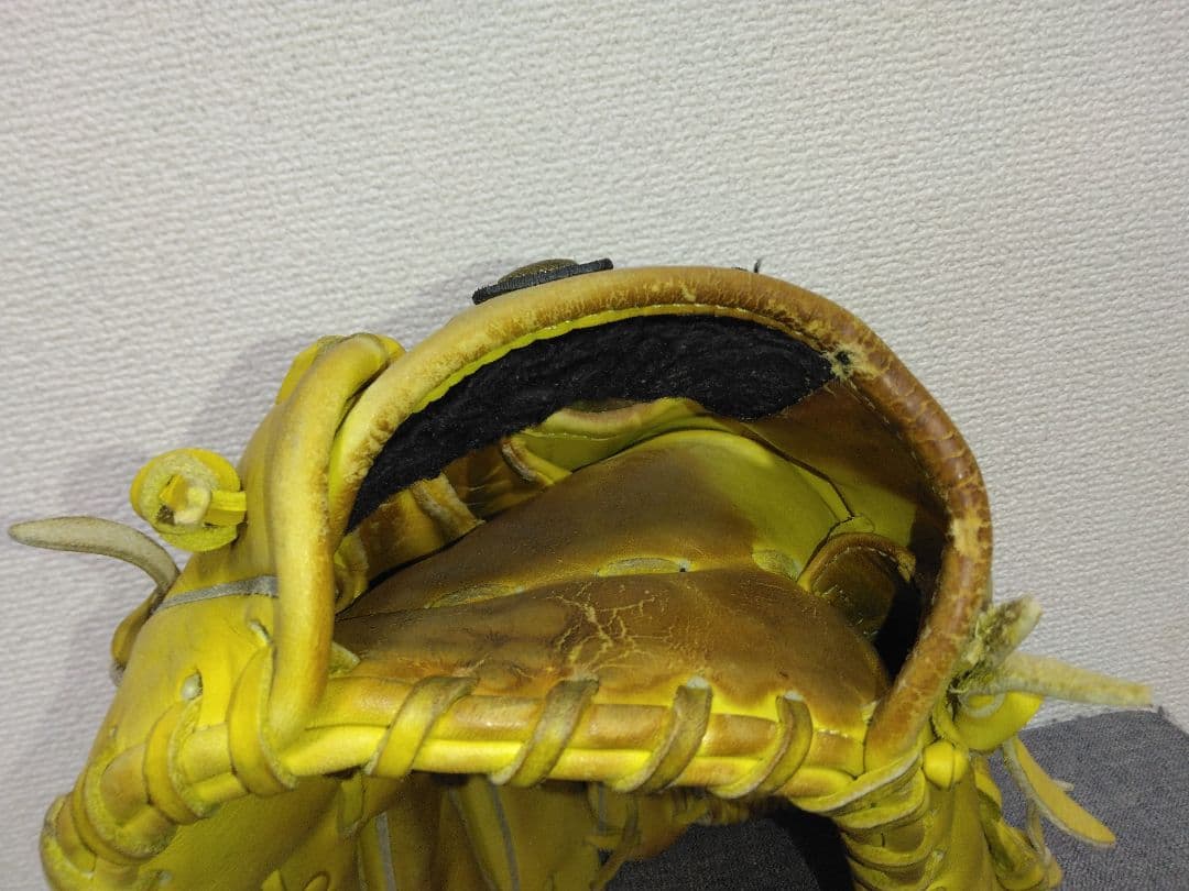 UNDER ARMOUR一般軟式投手用グローブ