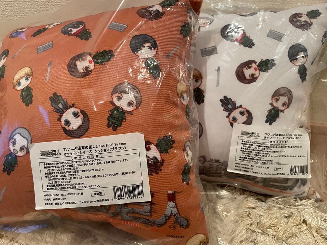 進撃の巨人▪️きゃらドットシリーズ▪️クッション2種セット　新品、未開封品