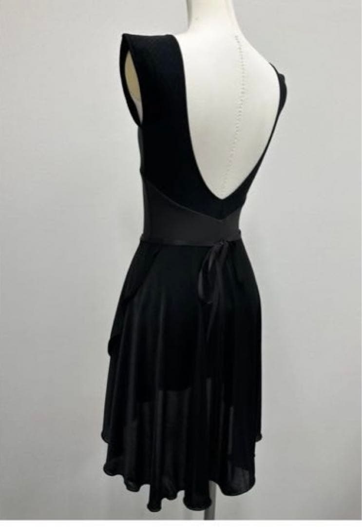 新品10,890円　ティアラ　レオタード　S