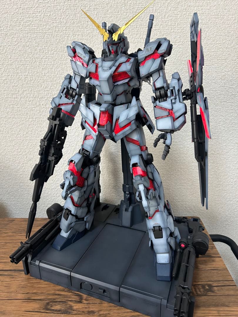 ガンプラ　PG ユニコーンガンダム　全塗装　完成品
